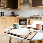 Grosszuegiges Wohlfuehlhaus Zwischen Stadt & Apartman Hinte
