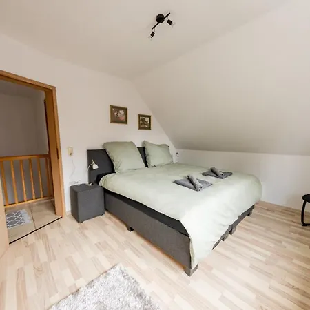 Apartment Grosszuegiges Wohlfuehlhaus Zwischen Stadt &